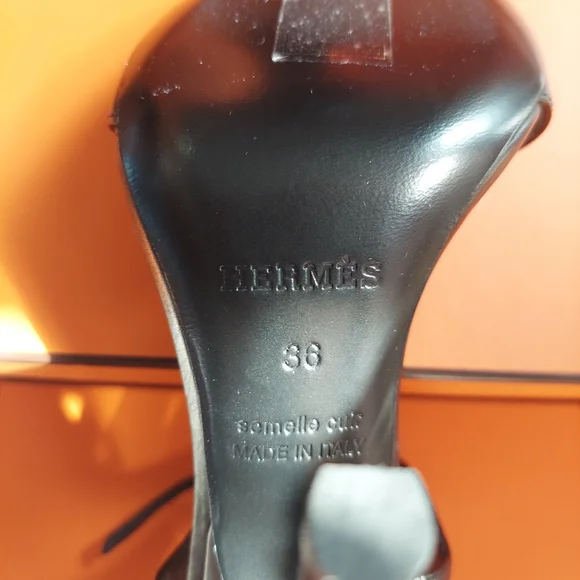 Hermès Alphonso Leather Strap Heels - Picture 7 of 10